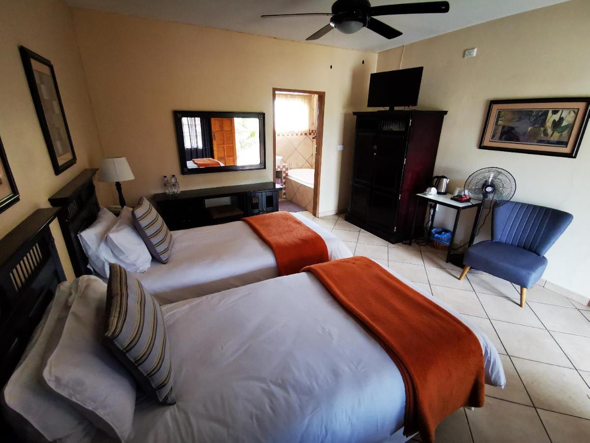 Batter Boys Guest House Pretoria-Noord Dış mekan fotoğraf