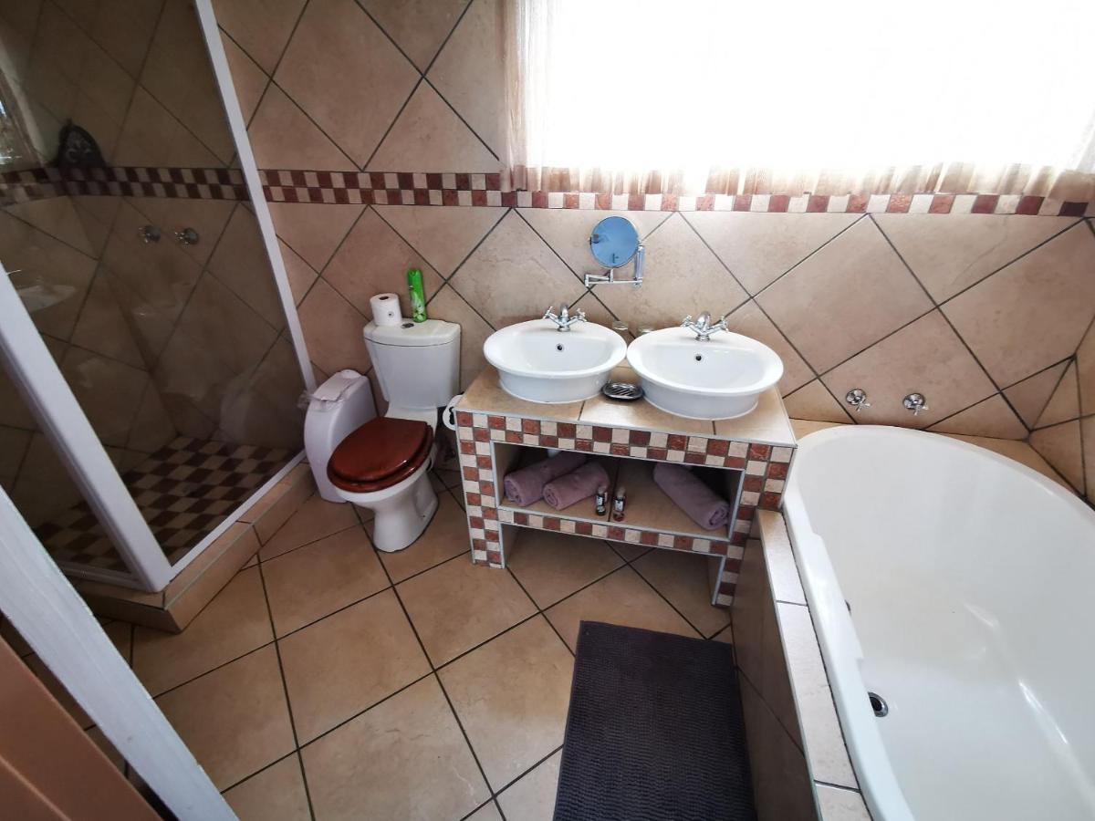 Batter Boys Guest House Pretoria-Noord Dış mekan fotoğraf